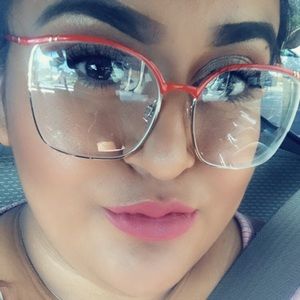 Meet your Posher, Arely